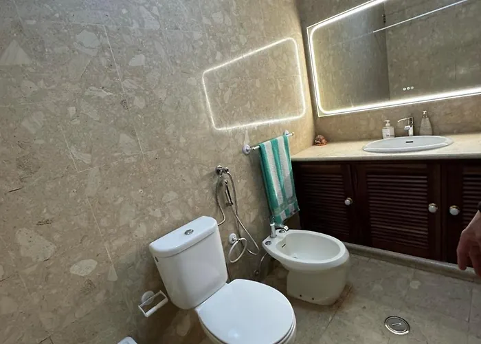 Costa Caparica Beautiful Δωμάτια σε οικογενειακή κατοικία